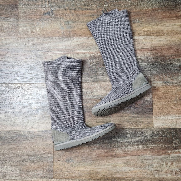 UGG CLASSIC CARDY II  KNIT BOOTS SIZE 6 - Picture 2 of 9